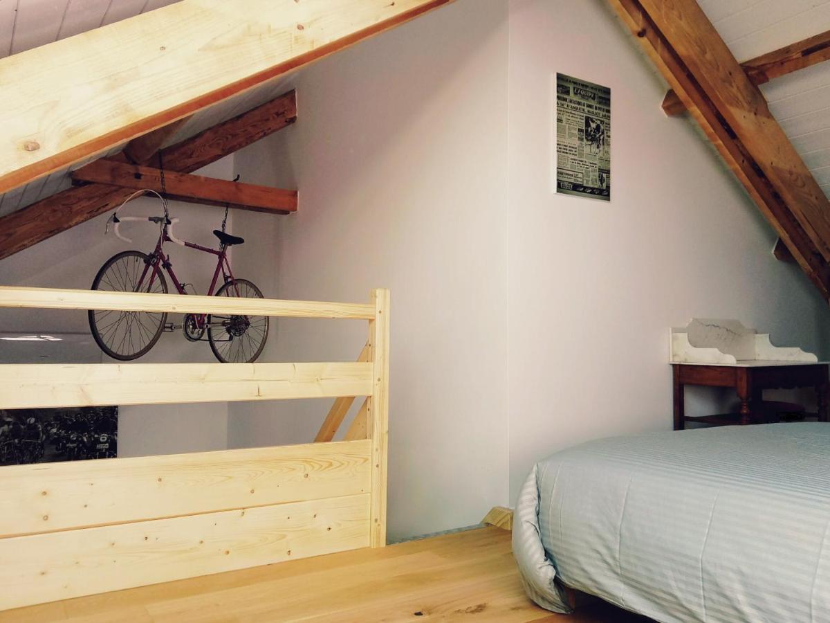 Saint-Priest-des-Champs Chambres D'Hotes Quatre Mains المظهر الخارجي الصورة